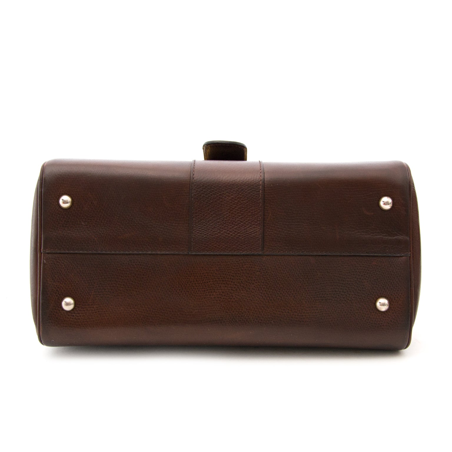 Buy the Delvaux Brillant MM Dark Brown now online or in showroom from LabelLOV in Antwerp Belgium, safe online shopping with worldwide shipping.
