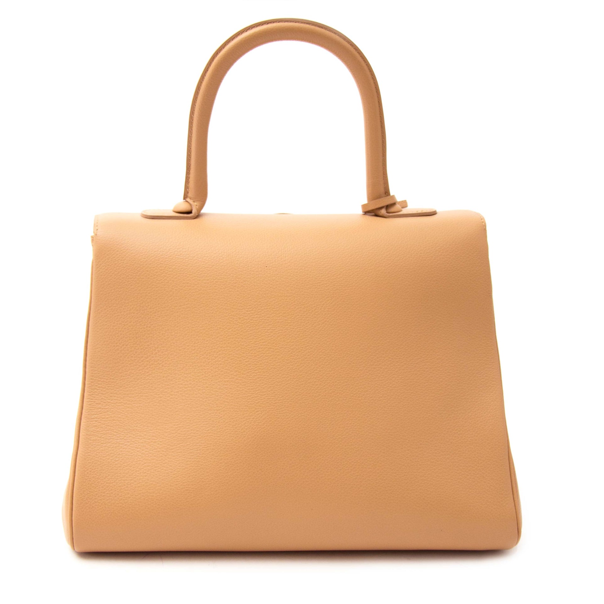 looking for secondhand desigerbags such as chanel, delvaux, louis vuitton and more? Shop at labellov.com in Antwerp for the best price