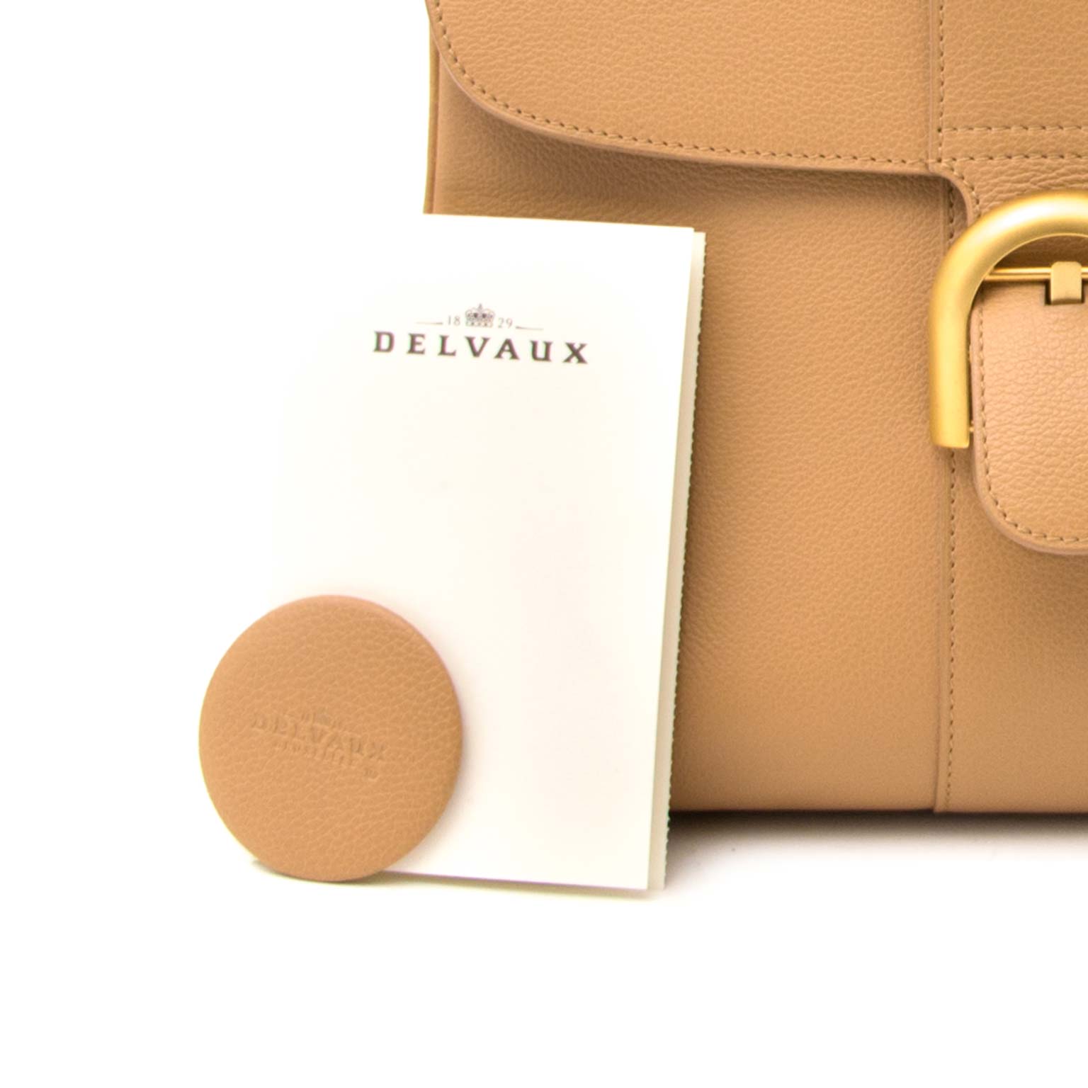 acheter en ligne chez labellov.com pour le meilleur prix delvaux brillant mm muscade