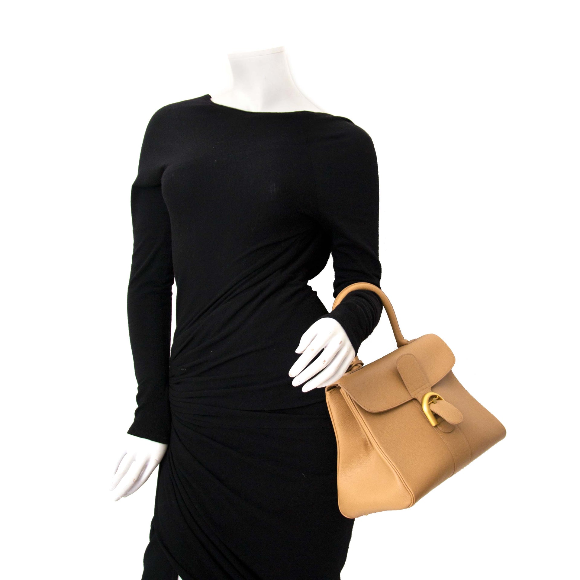 looking for a secondhand delvaux brillant mm bag in the color muscade? buy it now at labellov.com for the best price