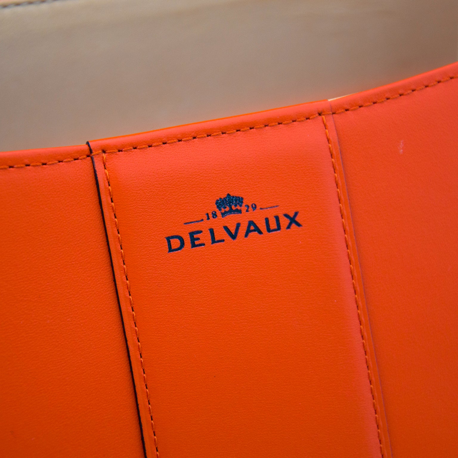 Delvaux Brillant Black Edition Mandarine