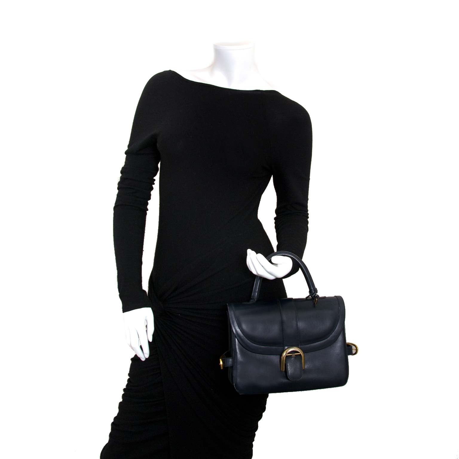 Koop en verkoop uw authentieke Delvaux Dark Blue Rouilly Bag aan de beste prijs