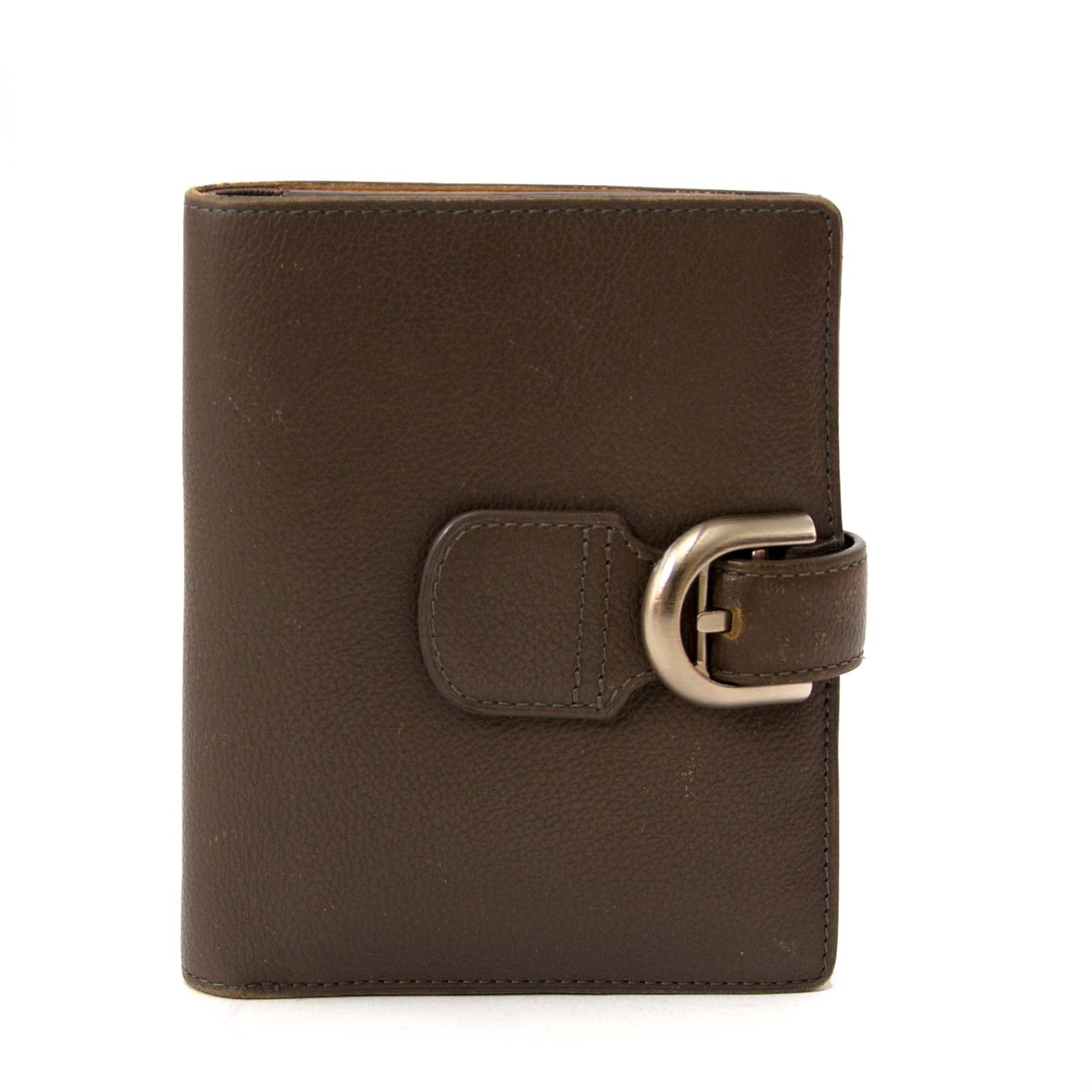 safe online shopping at labellov vintage fashion webshop with delvaux brillant wallets