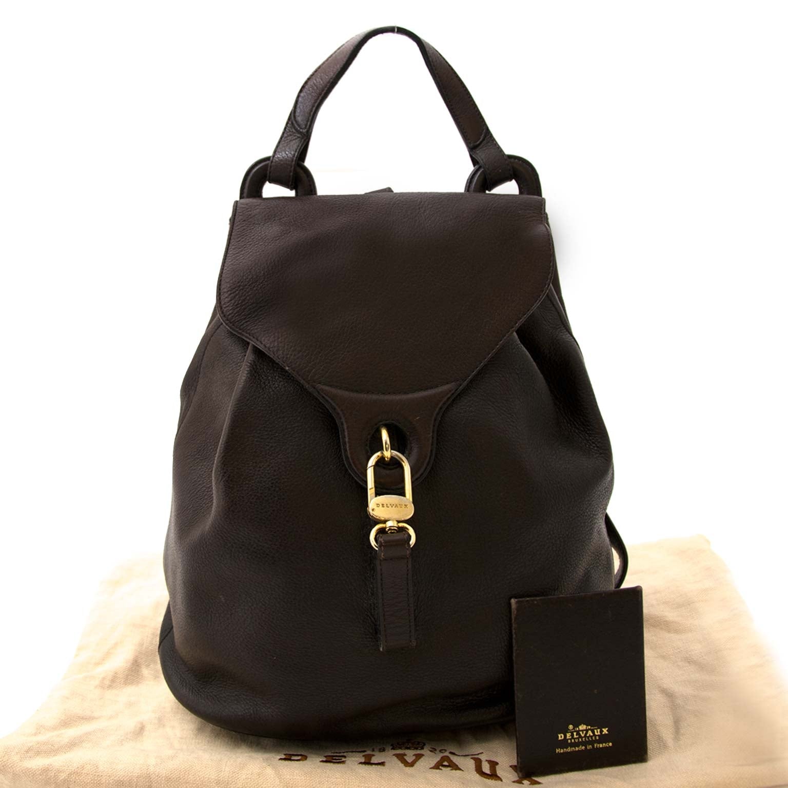Labellov vintage fashion webshop for luxury brands at the lowest price