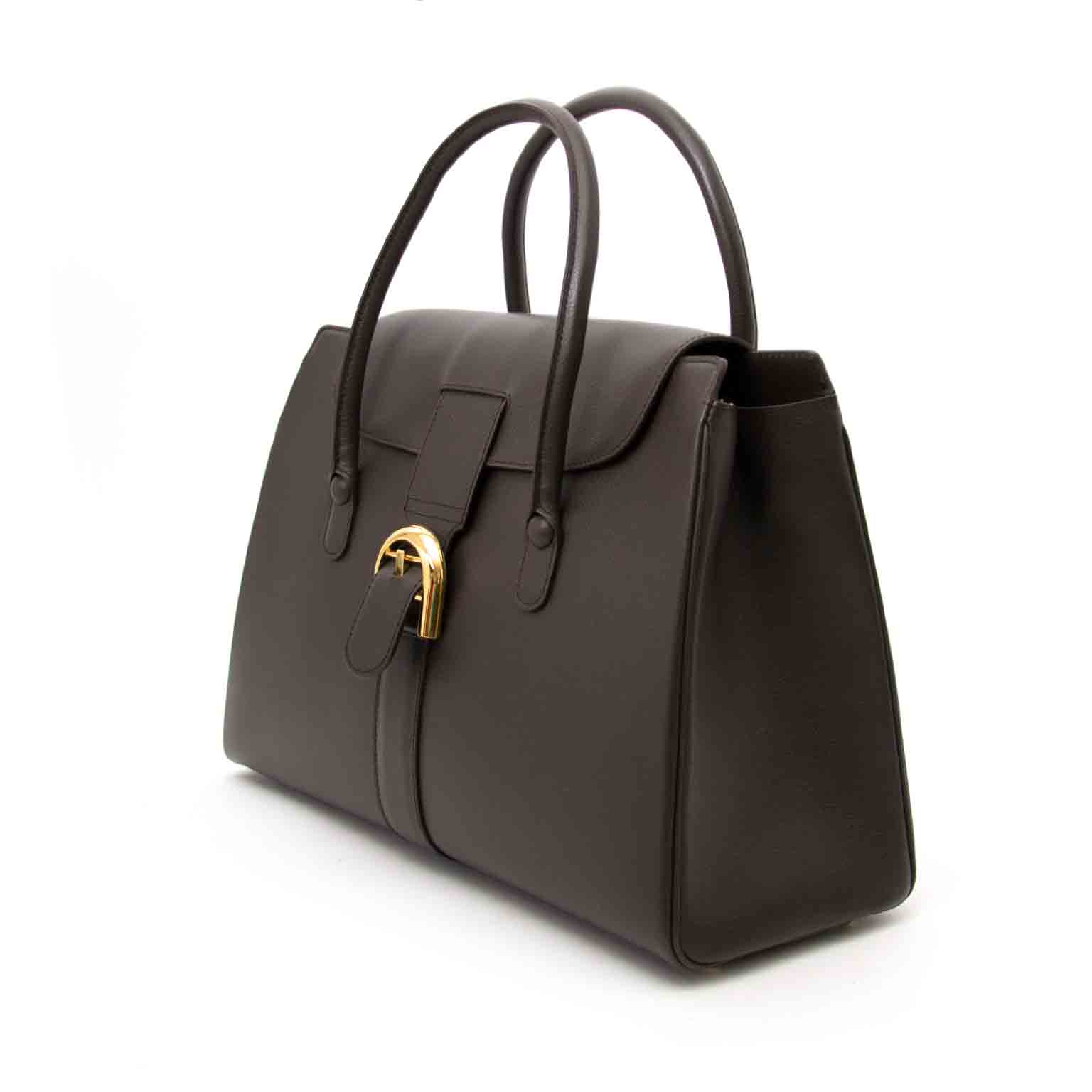 Bent u opzoek naar een Delvaux Bruin Cabriolet Handtas?