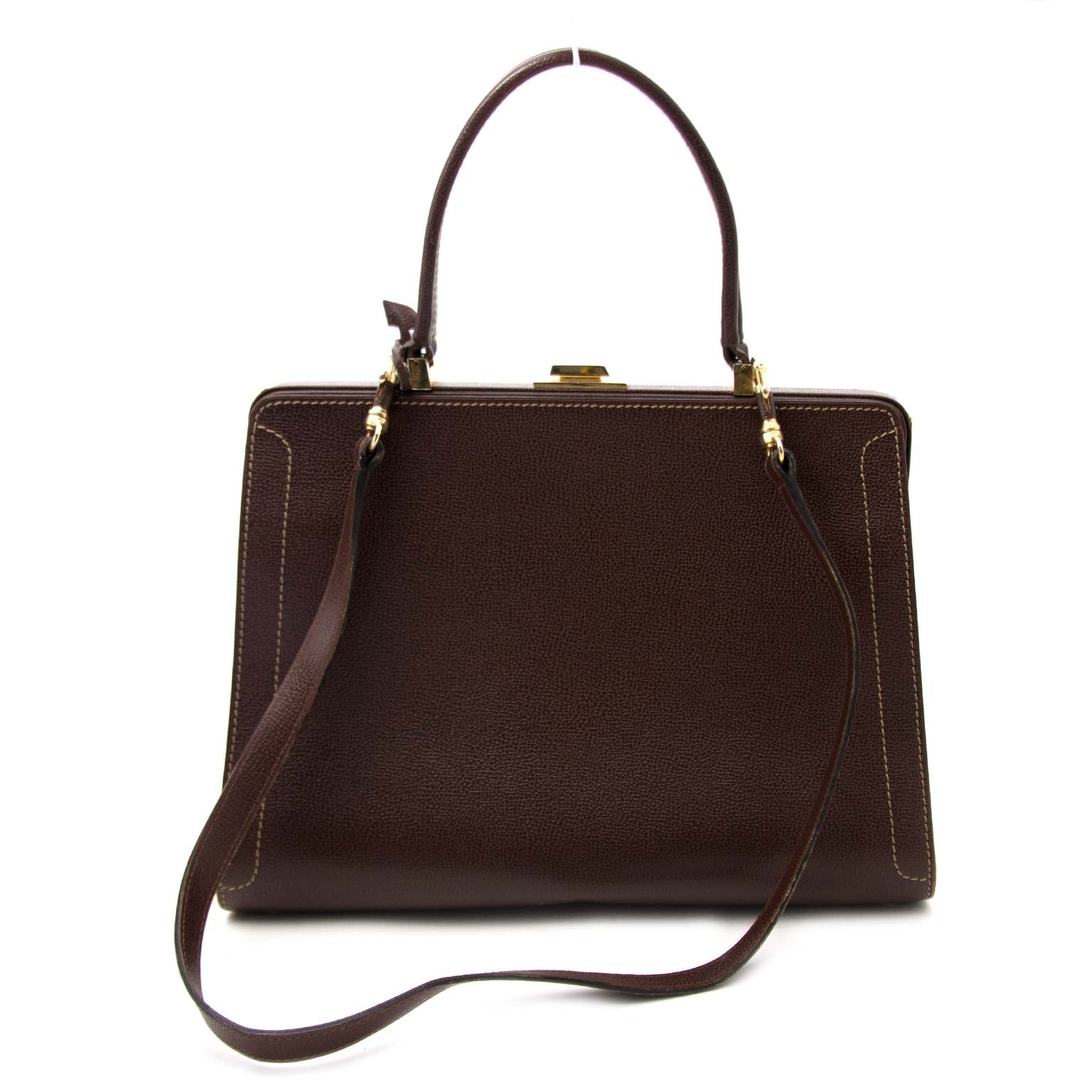 Delvaux Classico Brown Leather Bag Buy authentic designer Delvaux secondhand bags at Labellov at the best price. Safe and secure shopping. Koop tweedehands authentieke Delvaux tassen bij designer webwinkel labellov.