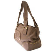 Delvaux Taupe Jaqcues Grained Leather Bag Buy authentic designer Delvaux secondhand bags at Labellov at the best price. Safe and secure shopping. Koop tweedehands authentieke Delvaux tassen bij designer webwinkel labellov.