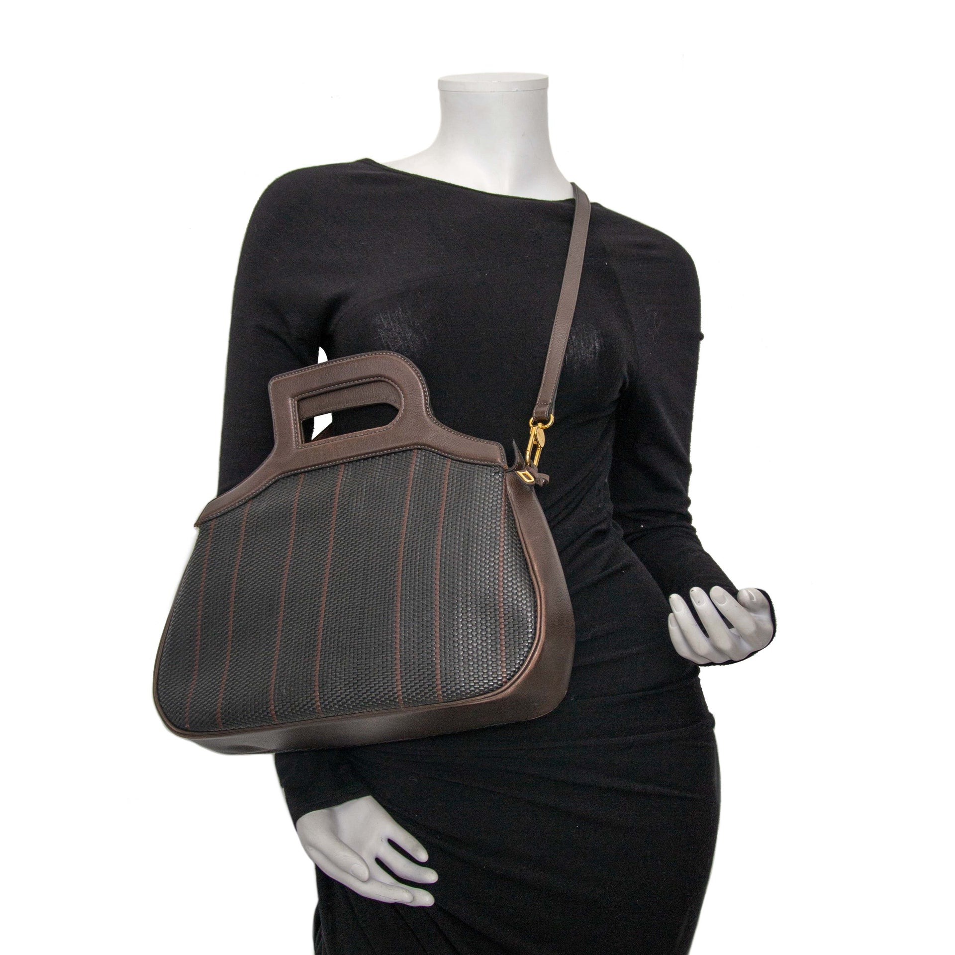 buy secondhand authentic Delvaux Brown Toile De Cuir Handbag for less at Labellov in Antwerp