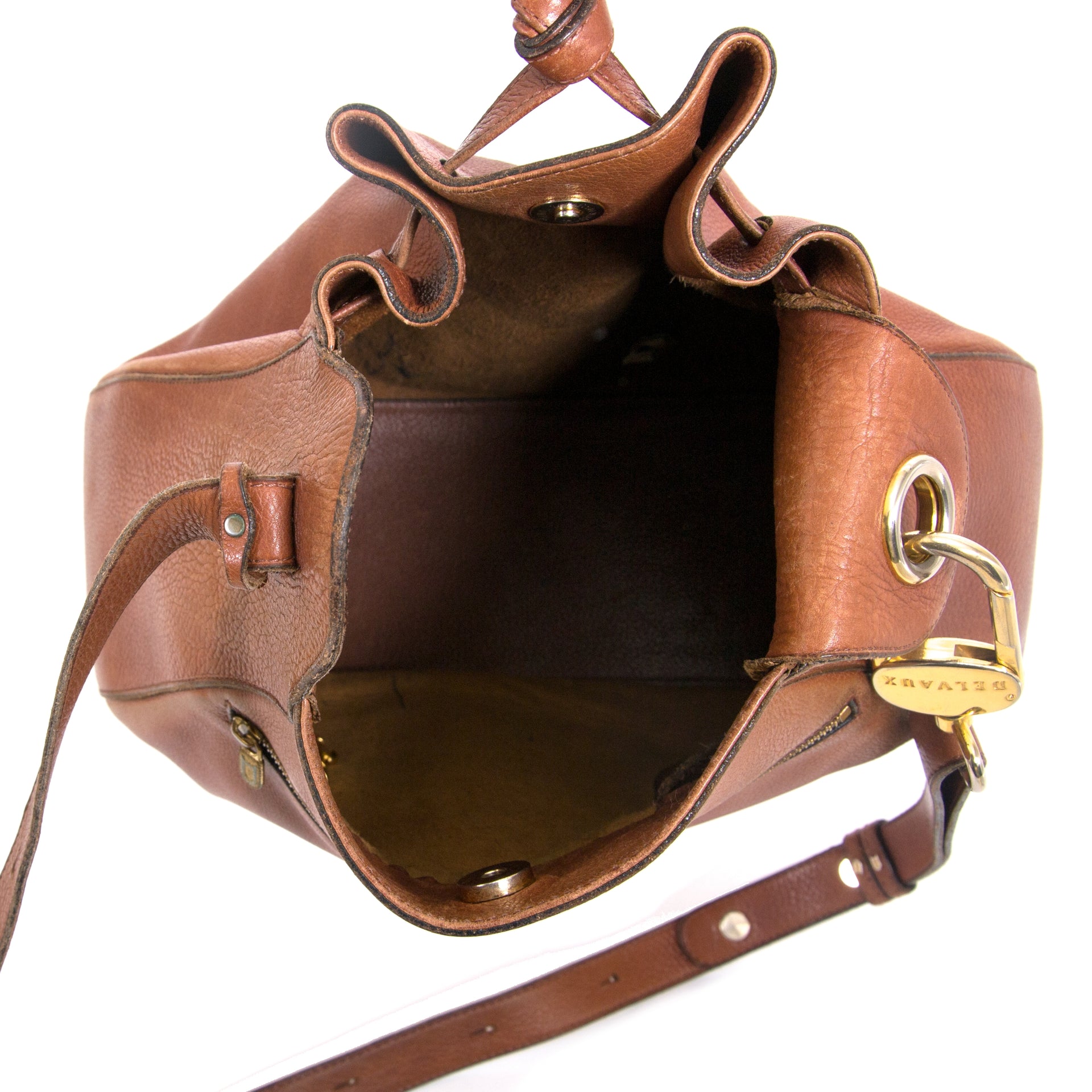 achetez seconde main authentique Delvaux Brown Leather Drawstring Tote chez labellov vintage boutique en ligne