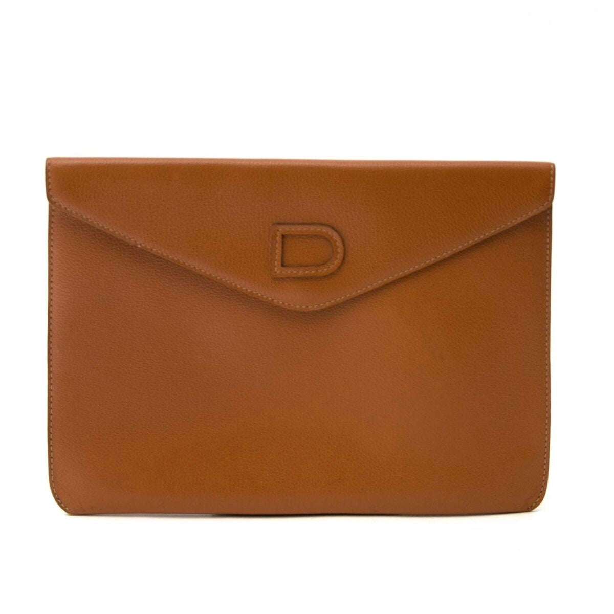 Buy authentic secondhand Delvaux bags at the right price at LabelLOV vintage webshop. Safe and secure online shopping.