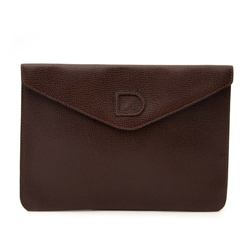 Buy authentic secondhand Delvaux clutch at the right price at LabelLOV vintage webshop. Safe and secure online shopping.