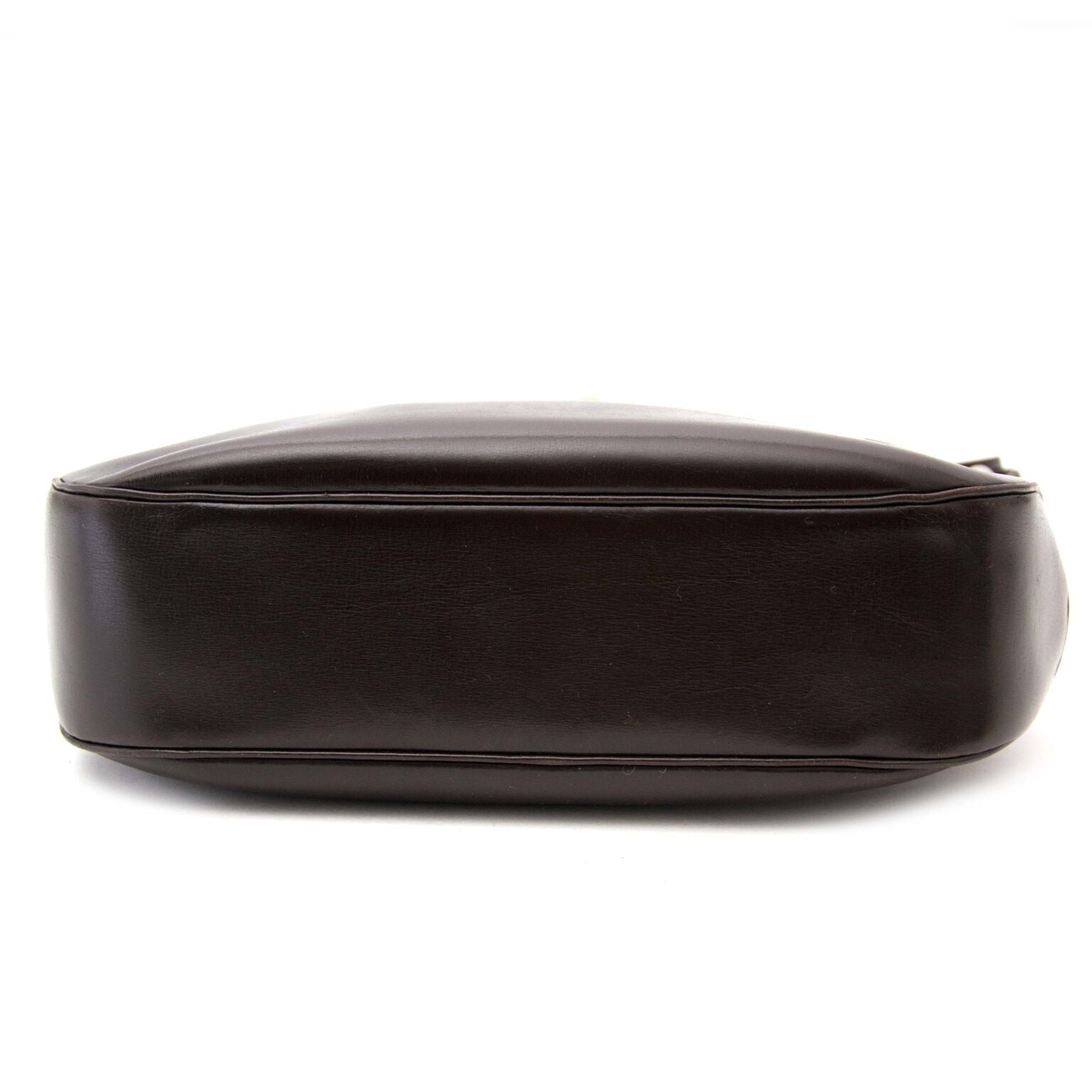 Buy authentic Delvaux handbags safe by labellov.com