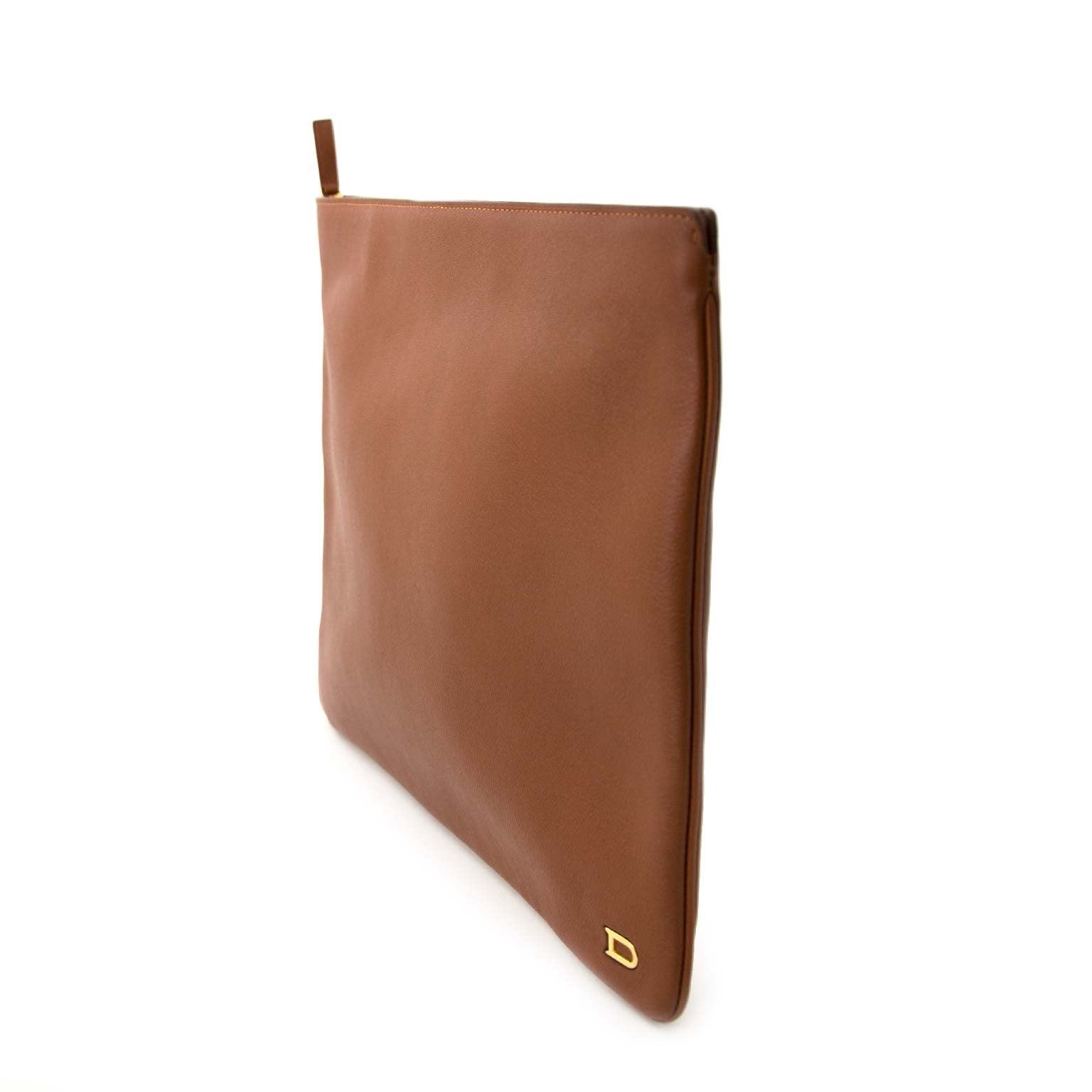 Buy and sell secondhand and new designer accessories such as Delvaux Brown Leather Pochette Clutch