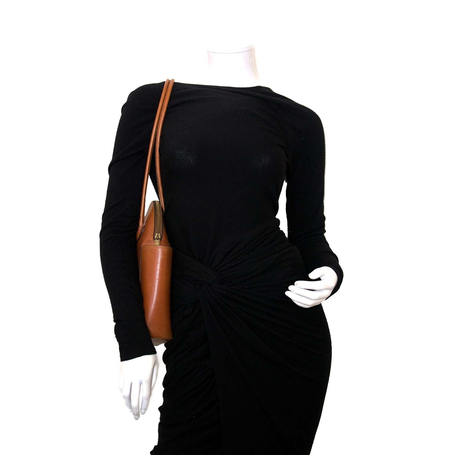 Vintage Delvaux Mousson bag at the authentic Labellov webshop.