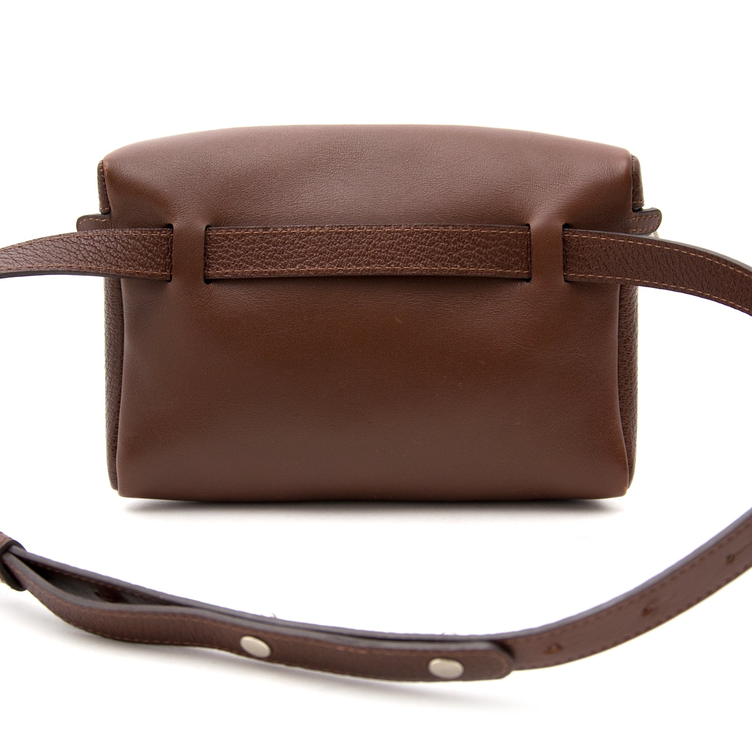 We buy and sell your secondhand designer handbags safe and secure online