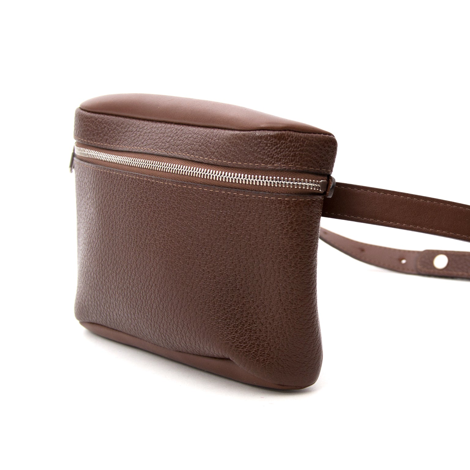 Op zoek naar een authentieke Delvaux Brown Hip Bag ? Koop bij Labellov aan de beste prijs