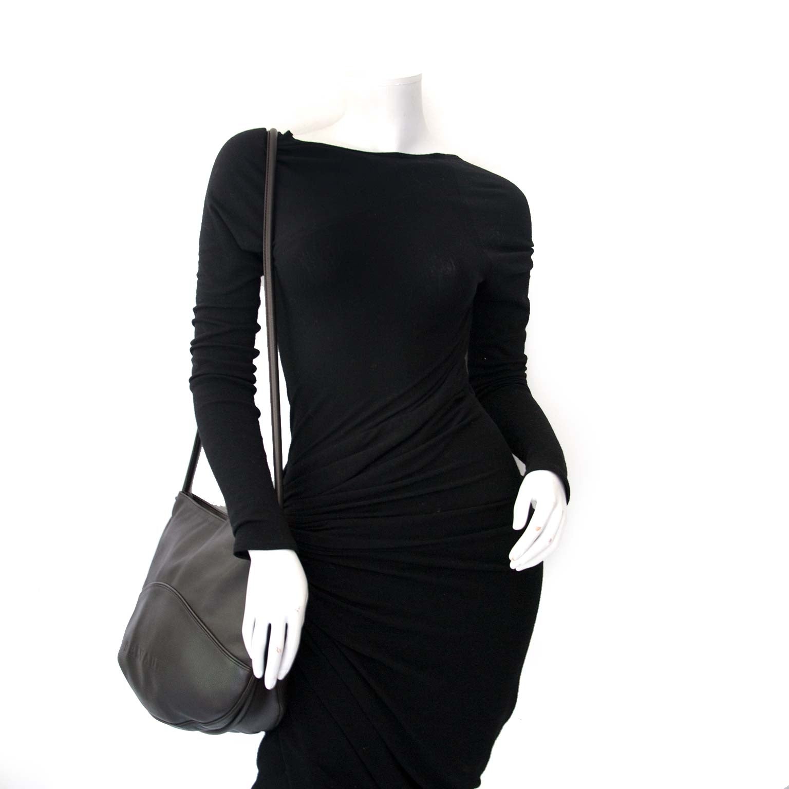 buy secondhand authentic Delvaux Dark Brown Leather Large Shopping Tote for less at Labellov, online vintage webshop. Safe and secure shopping.