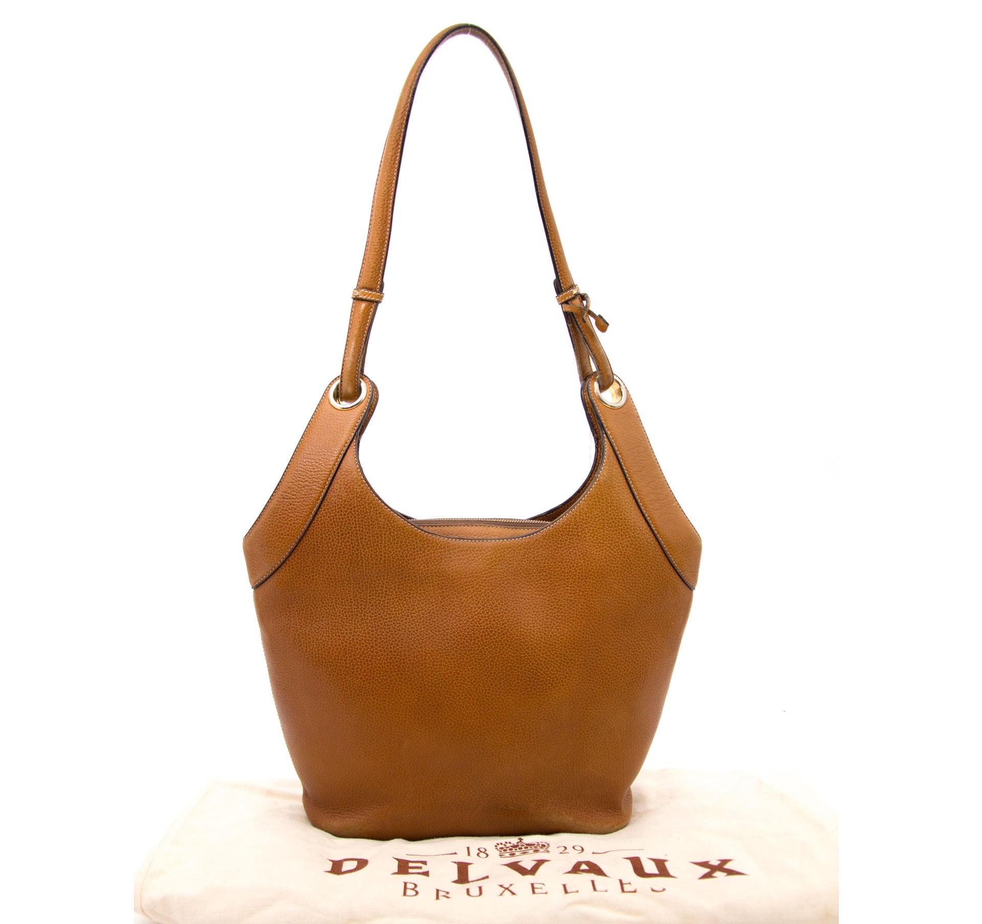 Buy a secondhand Delvaux Brown Shoulder Bag at Labellov.com