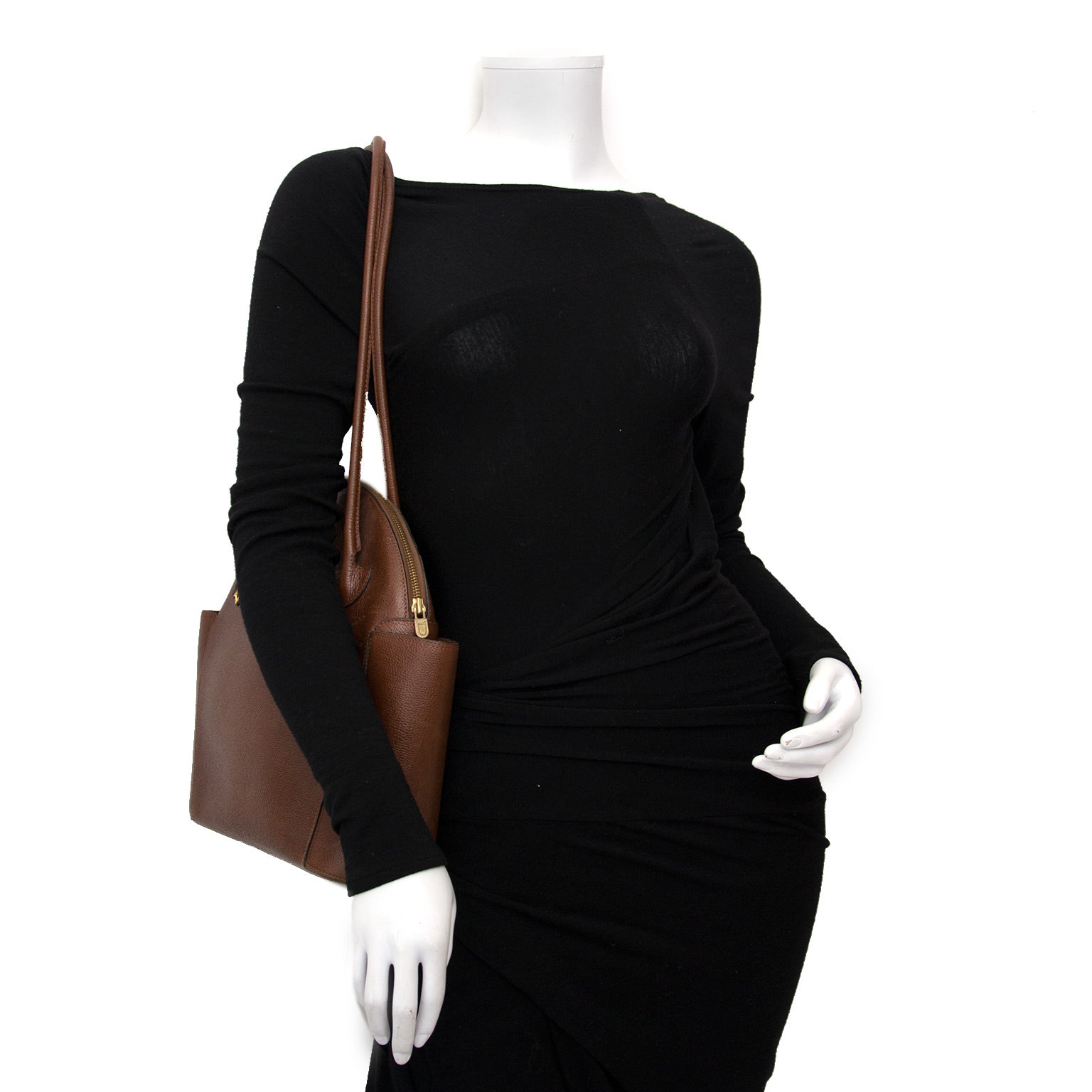 Op zoek naar een Delvaux Mousson Schoudertas In Bruin Leder? Nu online op labellov.com tegen de beste prijs.