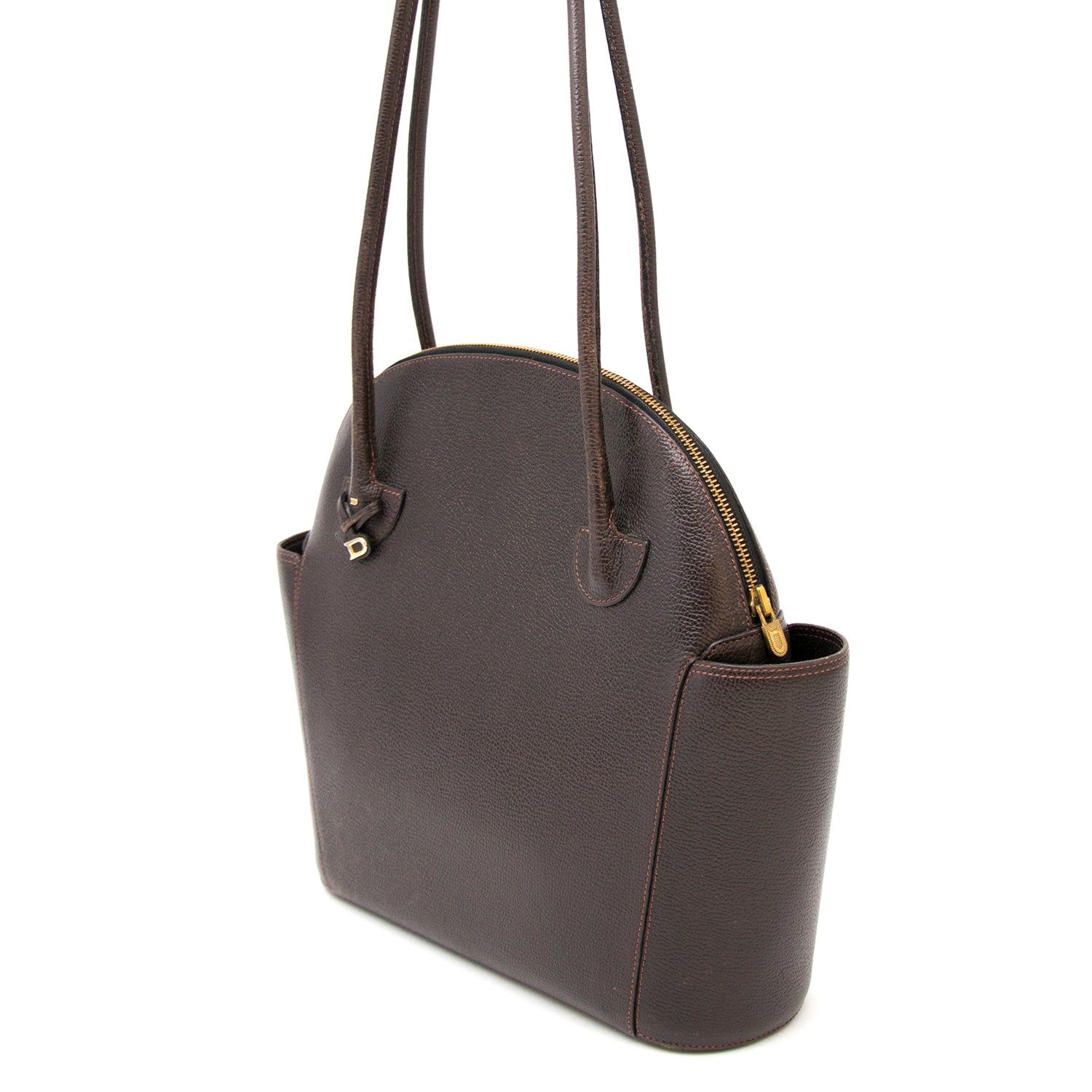 Vintage Delvaux dark brown shoulder bag for the best price at Labellov webshop. Safe and secure online shopping with 100% authenticity. Vintage Delvaux brun foncé sac à epaule pour le meilleur prix.