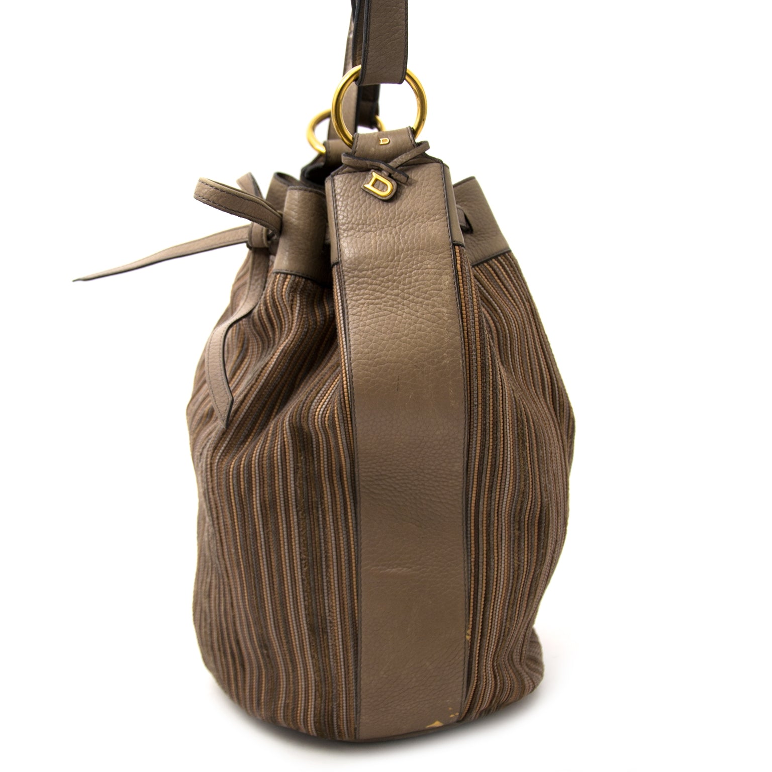 koop uw designer handtassen op labellov.com tegen de beste prijs delvaux khaki bucket bag