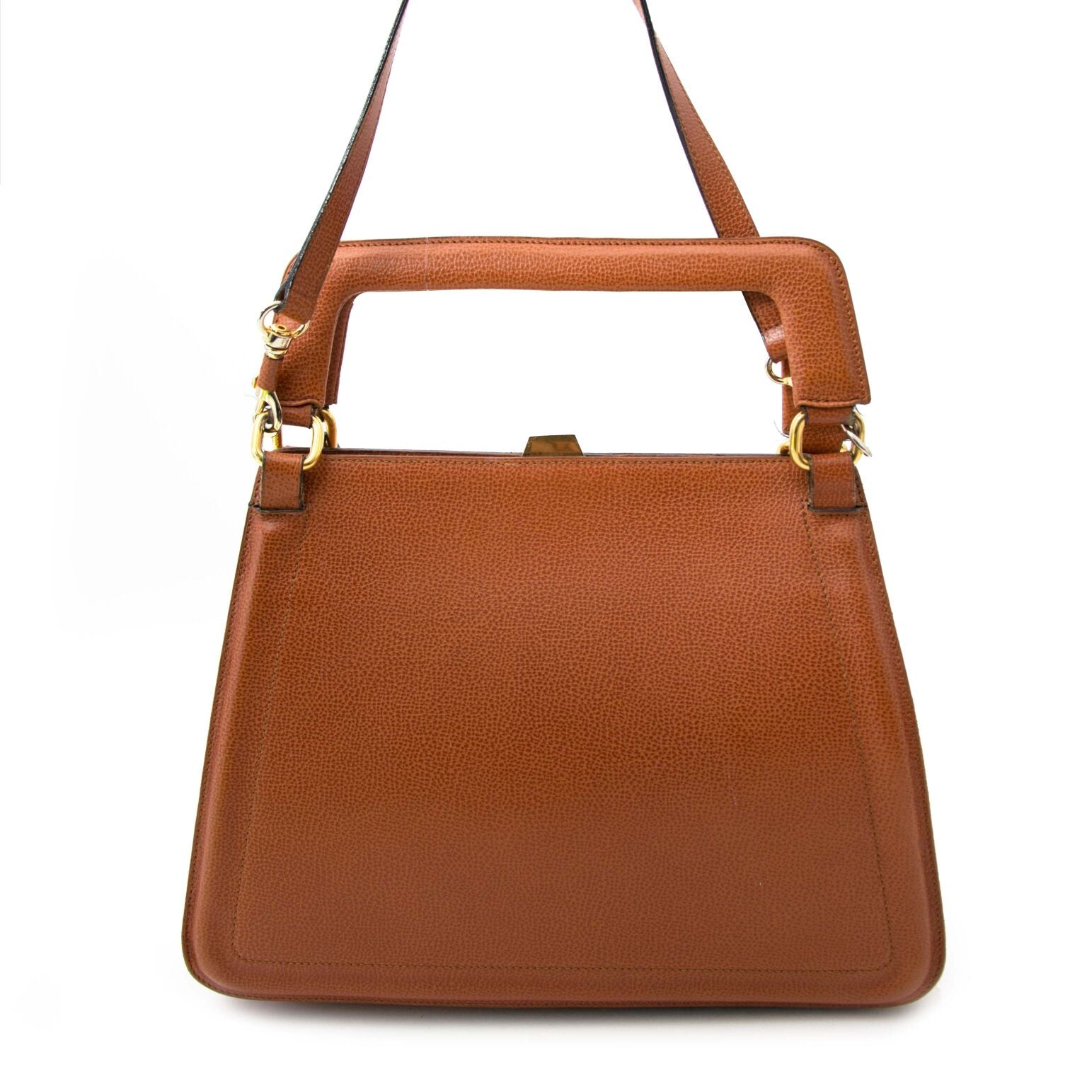 Koop prachtige vintage designer handtassen op labellov.com of in onze showroom in Antwerpen