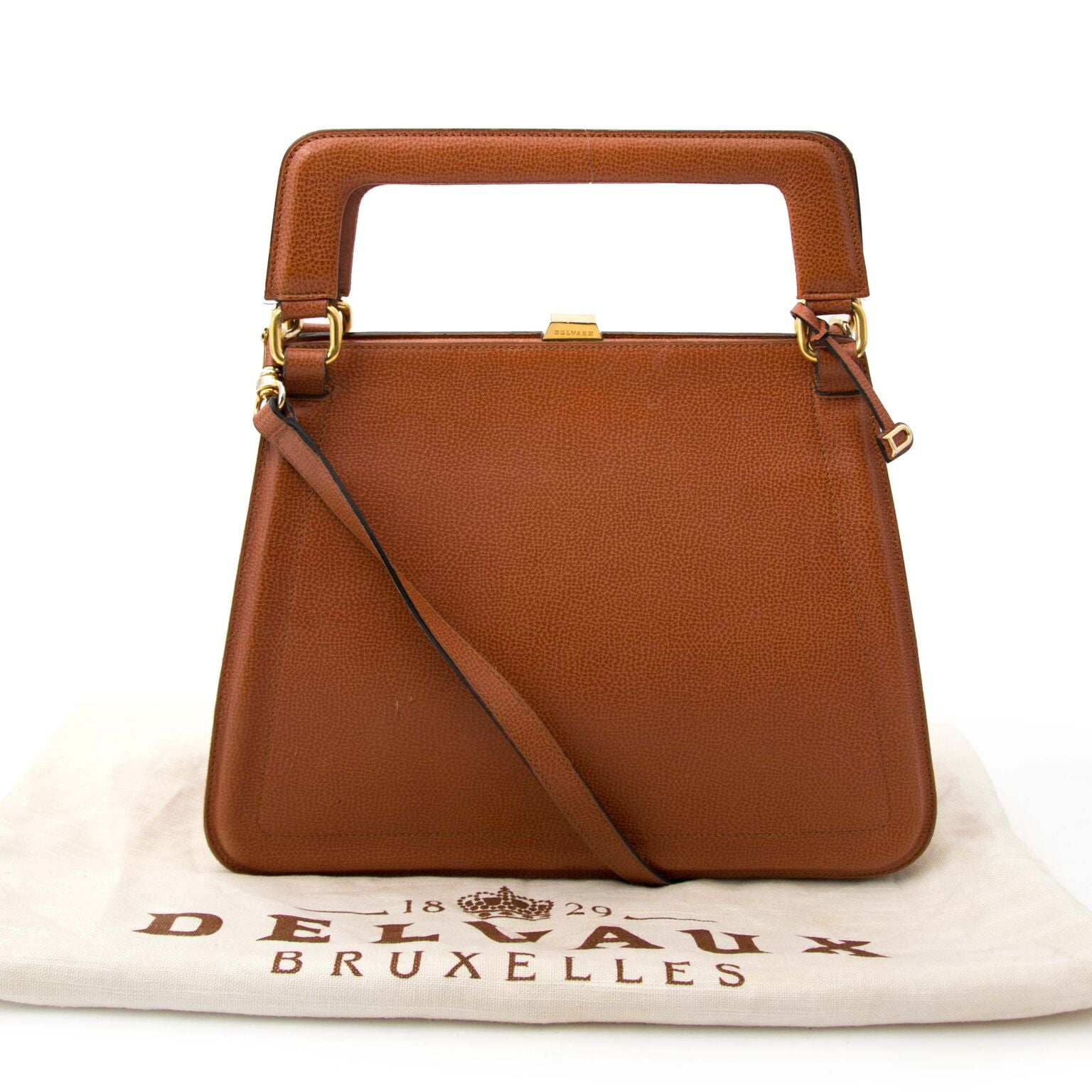 Koop een prachtige Delvaux handtas op labellov.com of in onze webshop in Antwerpen