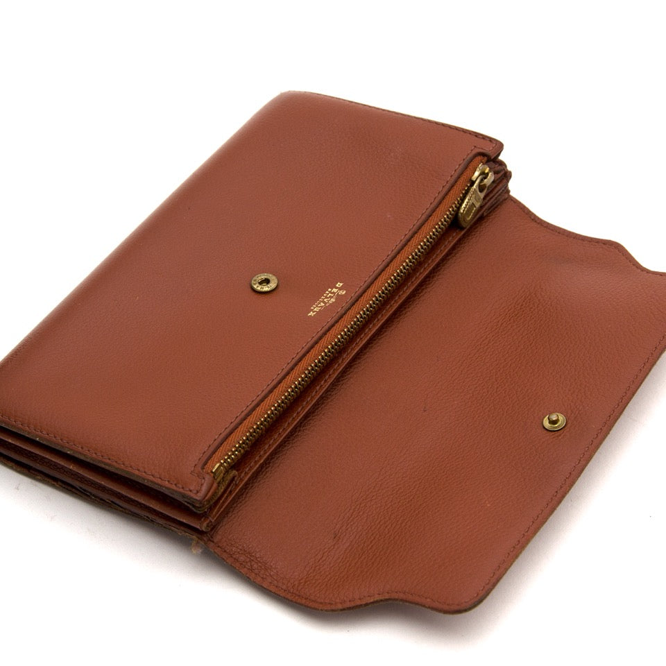 Koop en verkoop uw Delvaux lederwaren en accessoires bij Labellov