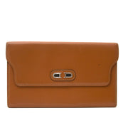 koop nu veilig online een tweedehands Delvaux Brown Wallet op labellov.com