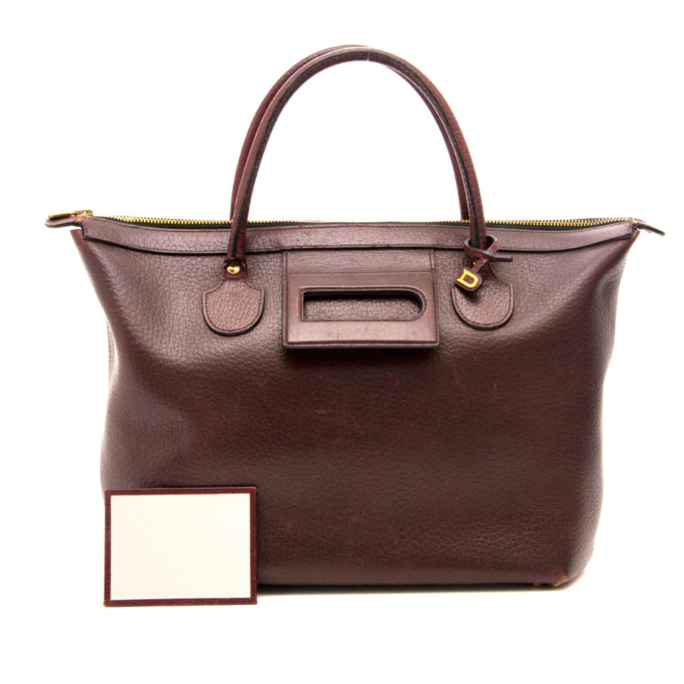 Looking for designer Delvaux bags? Buy your Delvaux Bordeaux Top Handle Bag online.