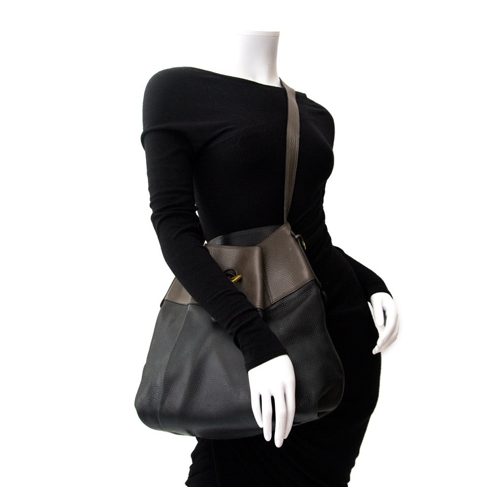 comme neuf sac a main shop online at the best price your secondhand luxury Delvaux Two Tone Shoulderbag