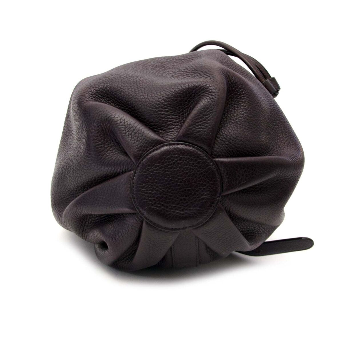 Kaufen Sie authentische gebrauchte Delvaux Handtaschen zu einem fairen Preis bei LabelLOV. Sicheres Online-Shopping.