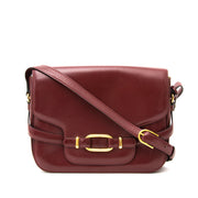 Vintage Delvaux bordeaux shoulder bag for the best price at Labellov webshop. Safe and secure online shopping with 100% authenticity. Vintage Delvaux bordeaux sac à epaule pour le meilleur prix.