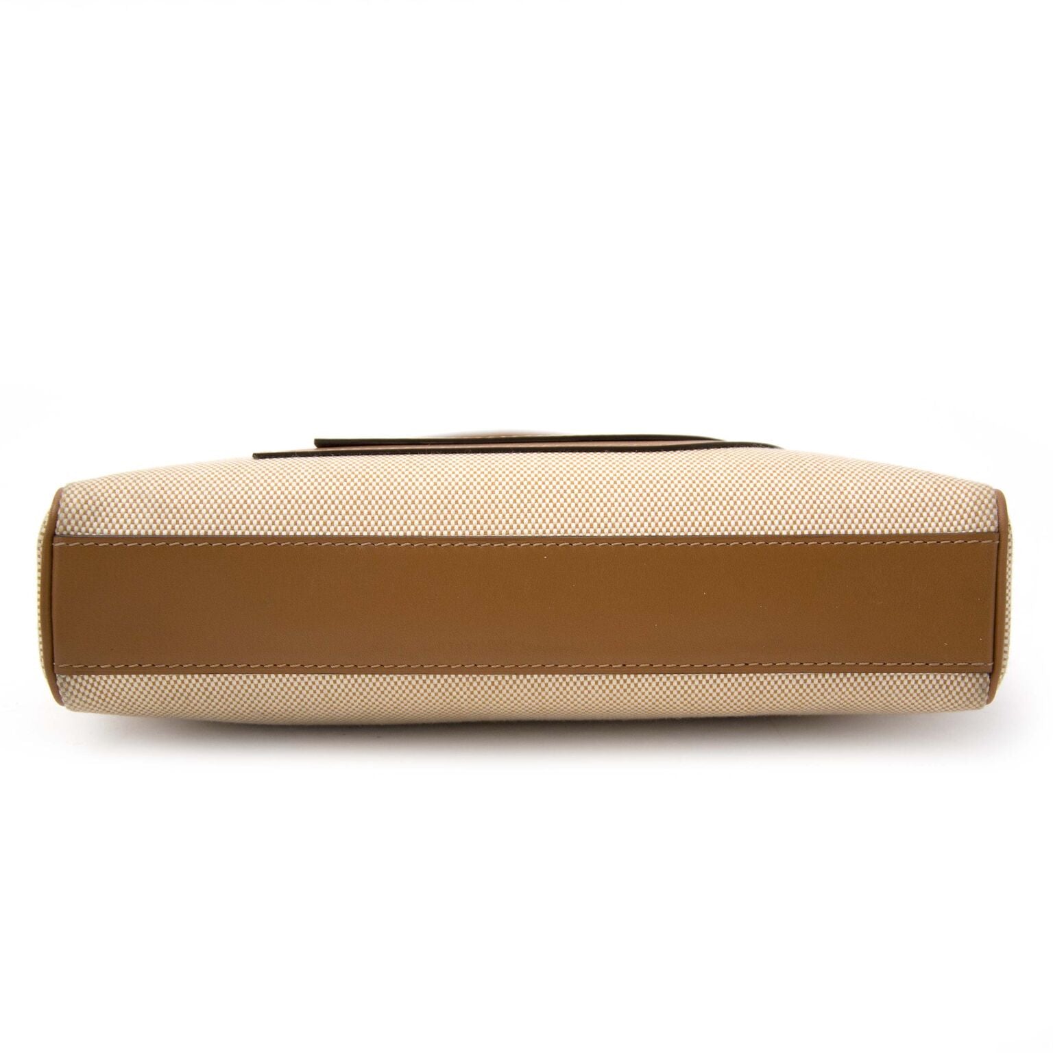 Buy beautiful designer handbags now on the online webshop labellov.com