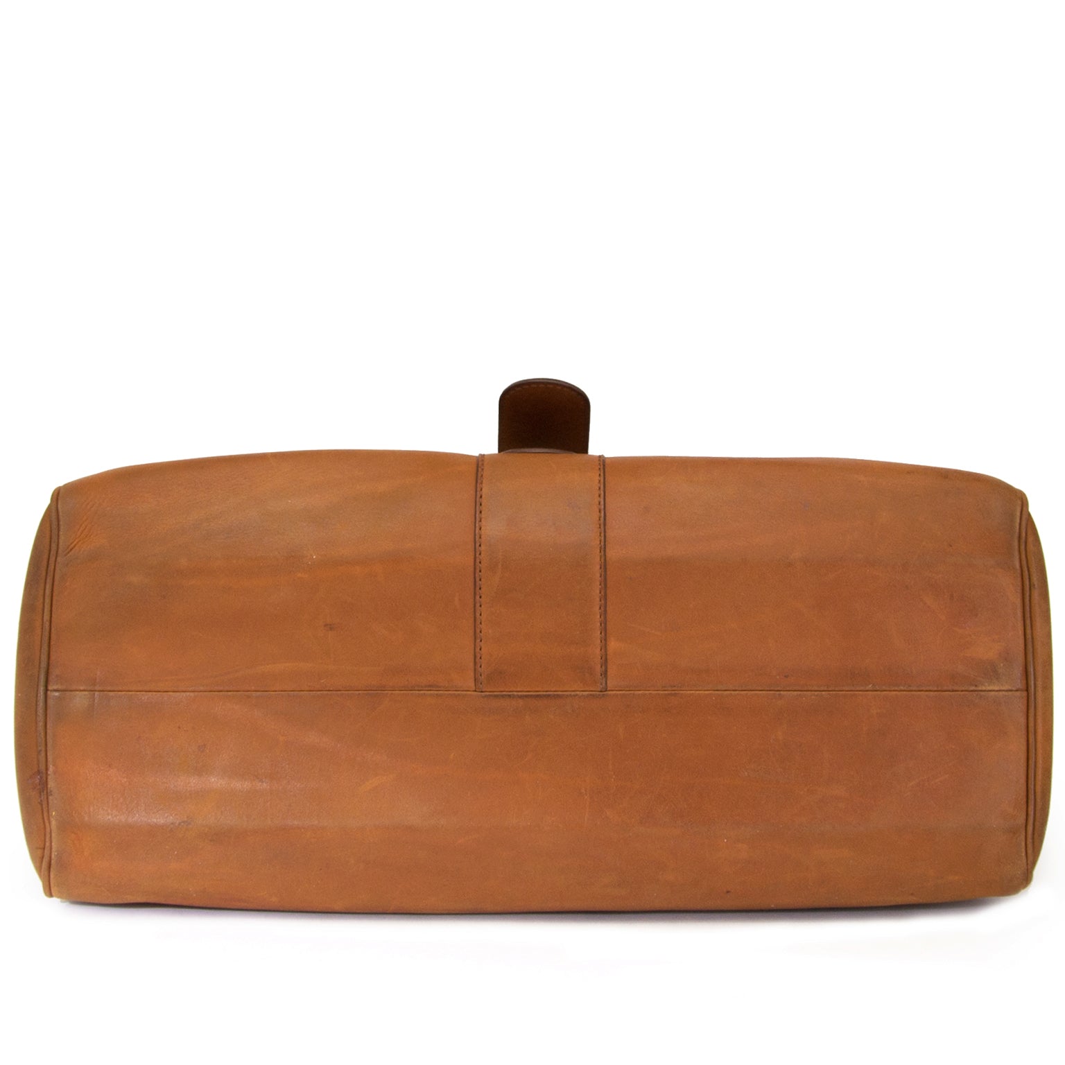Buy 100% authentic designer bags at www.labellov.com. Buy safe online. Delvaux Cognac Shoulder Bag.