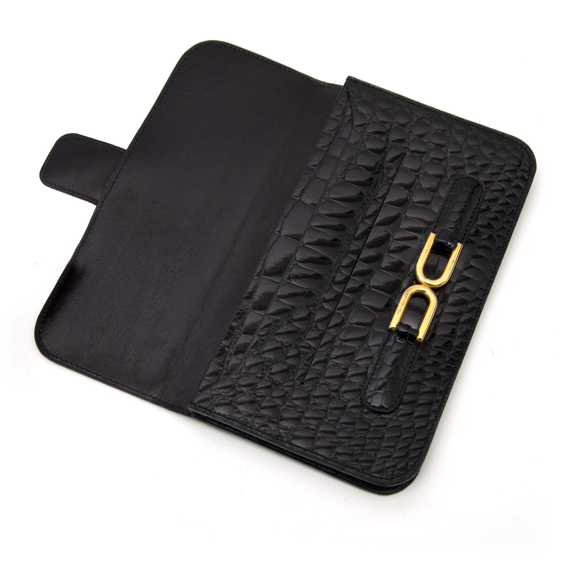 Buy and sell your Delvaux Croco Wallet for the best price available online.