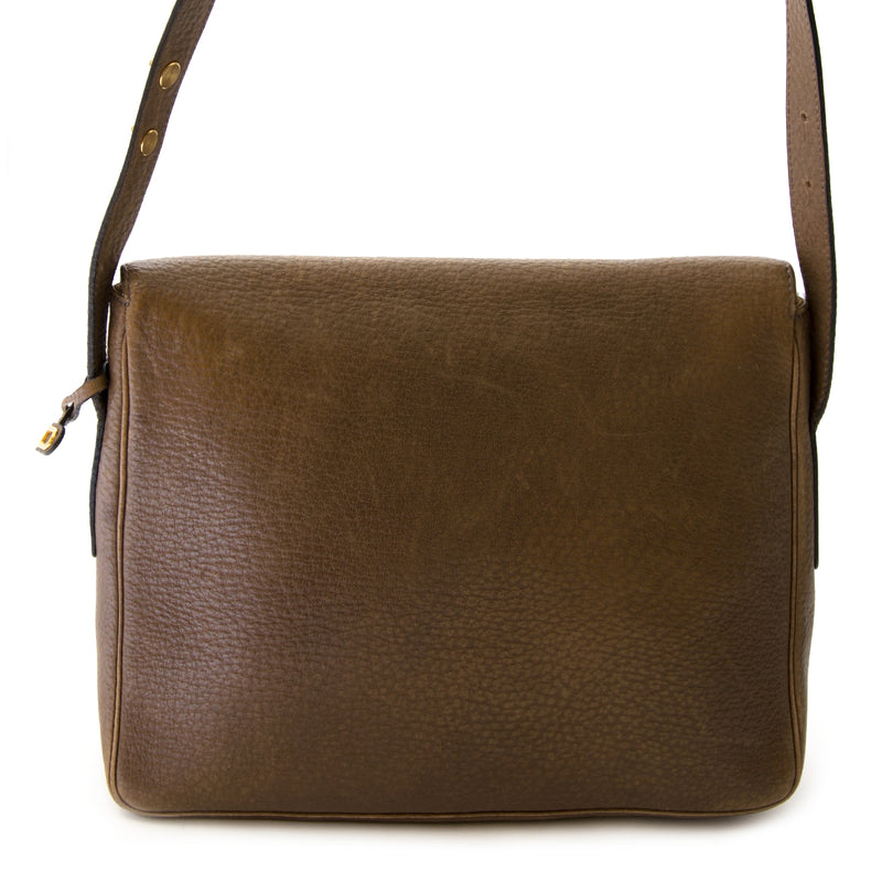 authentique Delvaux Taupe Leather Crossbody Bag en vendre chez labellov