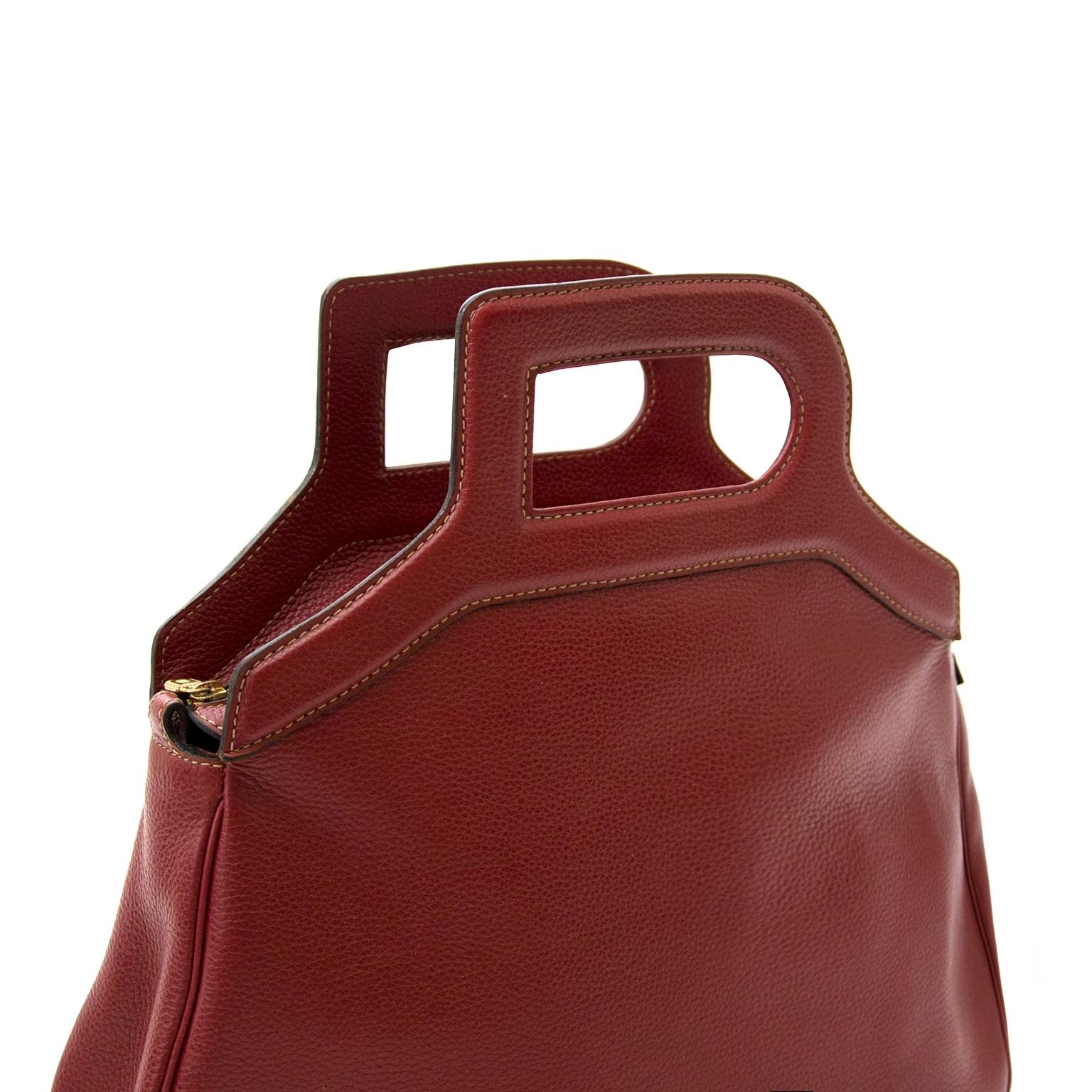 Buy authentic Delvaux D top handle bags now online at Labellov vintage fashion webshop