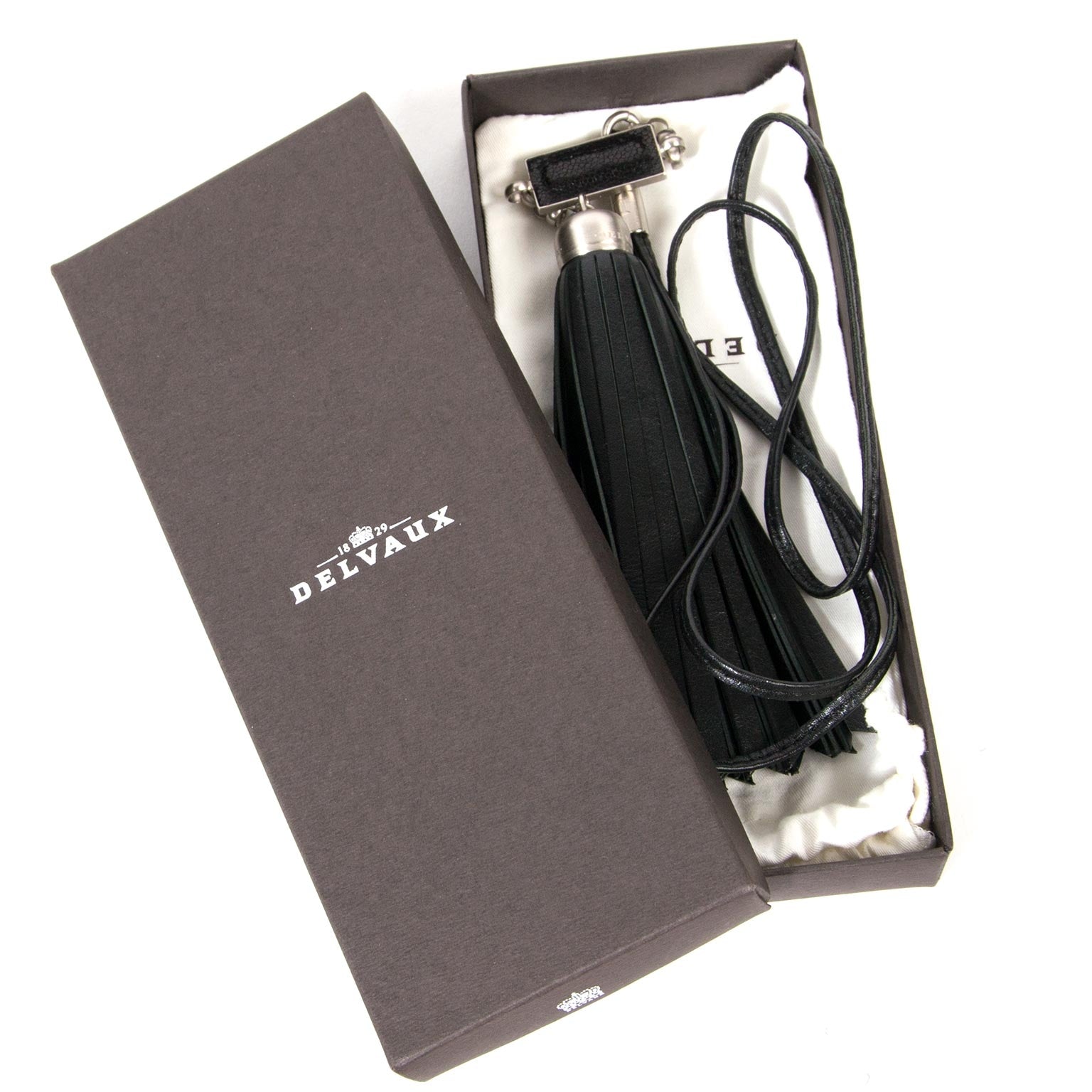 delvaux black leather necklace with fringes now for sale at labellov vintage fashion webshop belgium