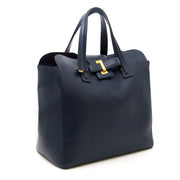 Vintage Delvaux tote bag for the best price at Labellov webshop. Safe and secure online shopping with 100% authenticity. Vintage Delvaux tote bag pour le meilleur prix.