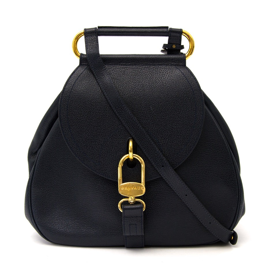 Op zoek naar een vintage Delvaux Dark Blue Cerceau Bag? Koop designer handtassen aan de beste prijs bij Labellov Antwerpen