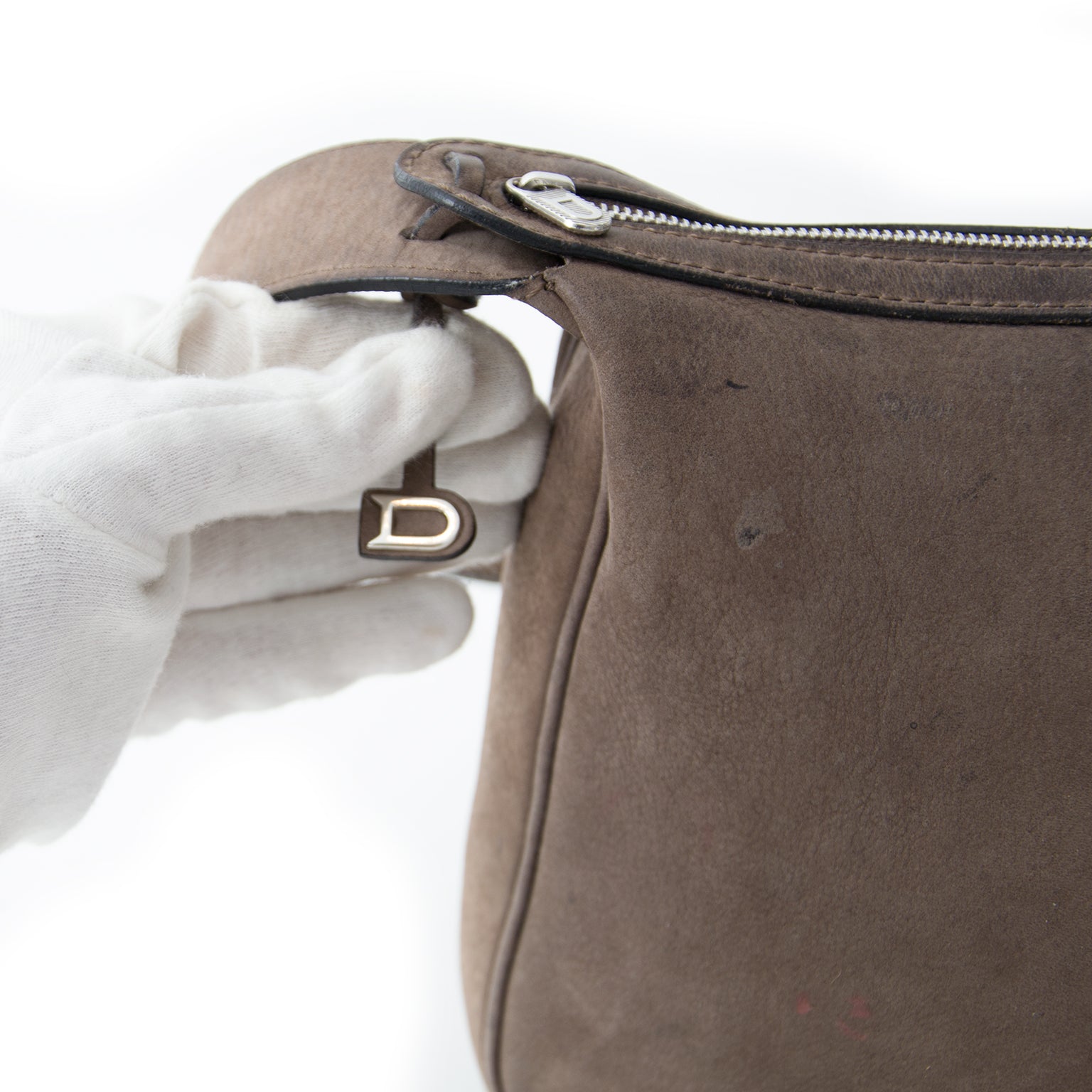 koop veilig online aan de beste prijs Delvaux shoulder bag nubuck tweedehands, boetiek en webshop labellov.com