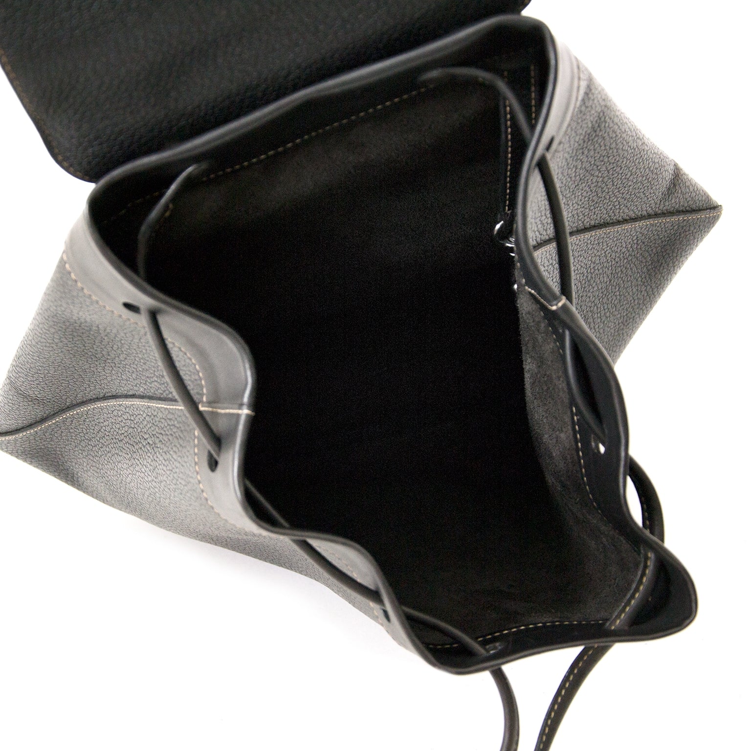 buy authentic deux de delvaux backpacks at labellov vintage fashion webshop