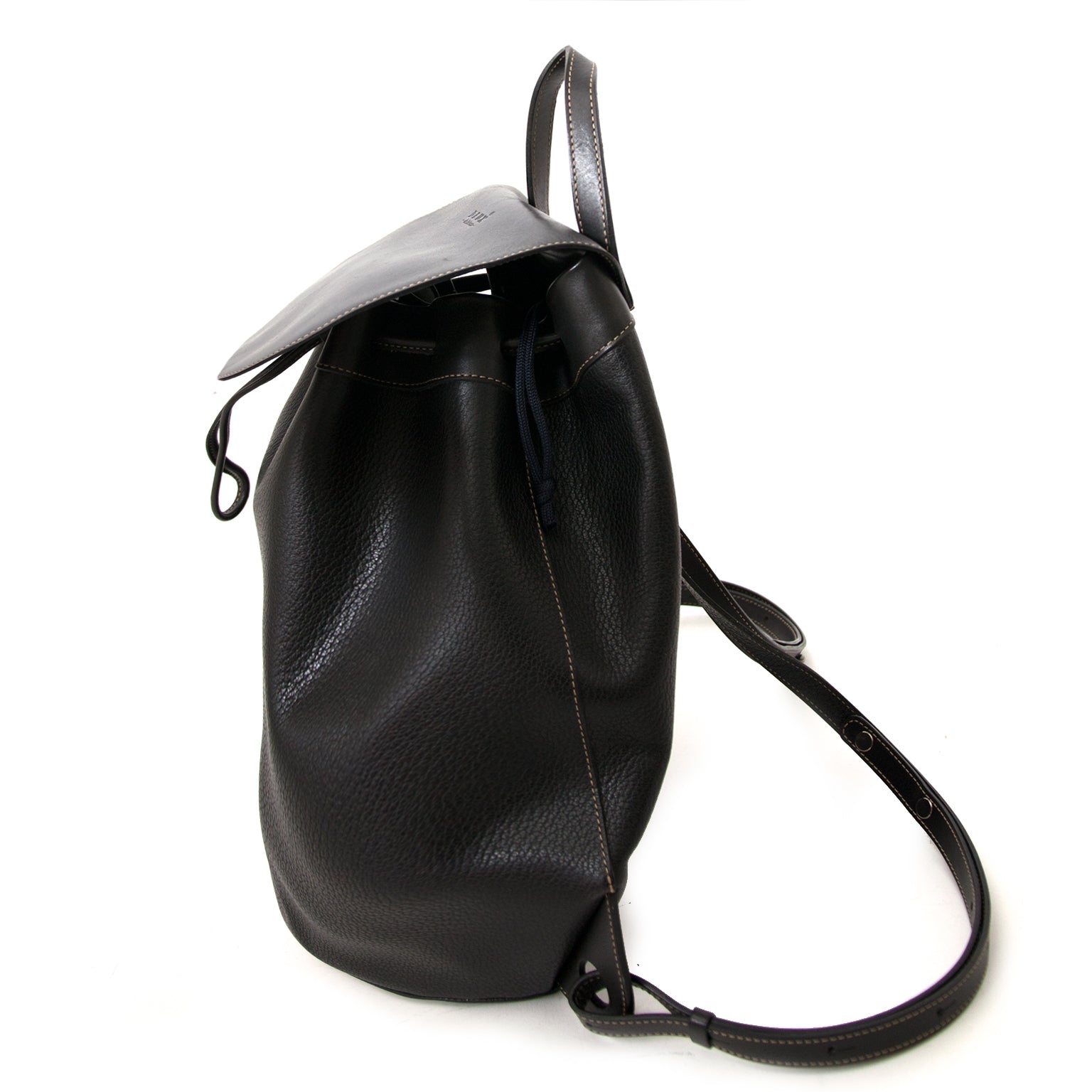 Safe online shopping at labellov vintage fashion webshop with deux de delvaux backpacks