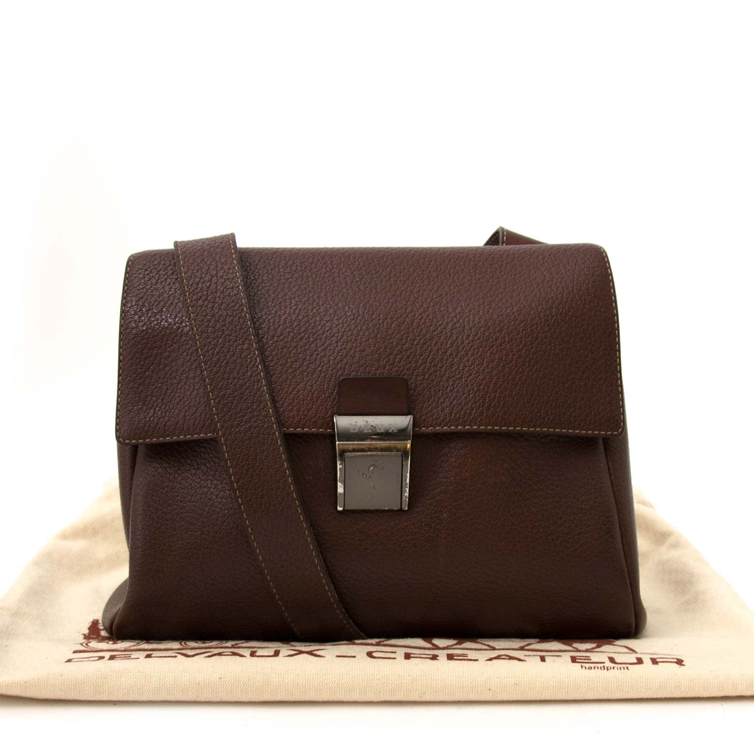 achète des sacs authéntiques de deux de delvaux à labellov vintage webshop de mode