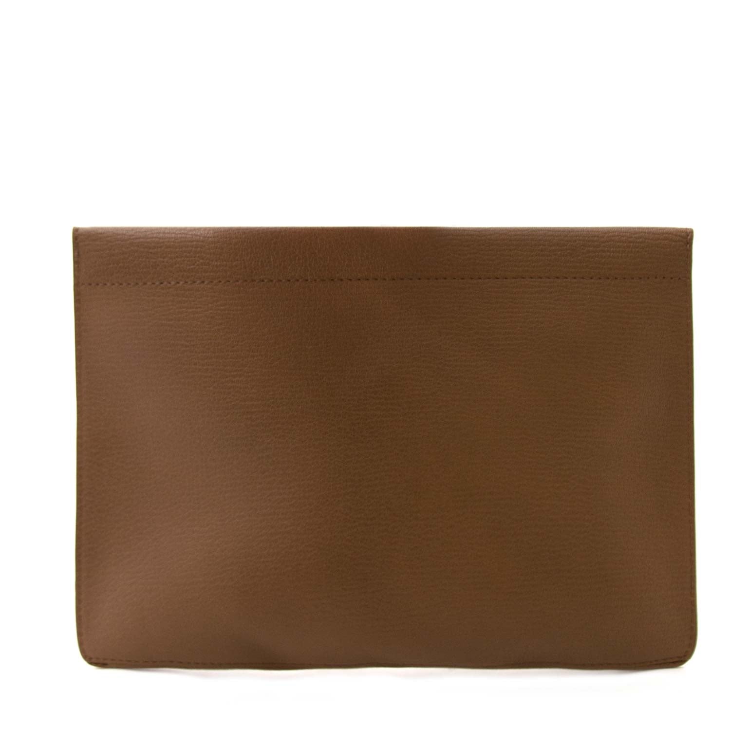 Koop en verkoop uw authentieke designer handtassen en accessoires bij Labellov