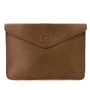 Buy your authentic Delvaux Taupe Leather Clutch for the best price at Labellov secondhand luxury in Antwerp