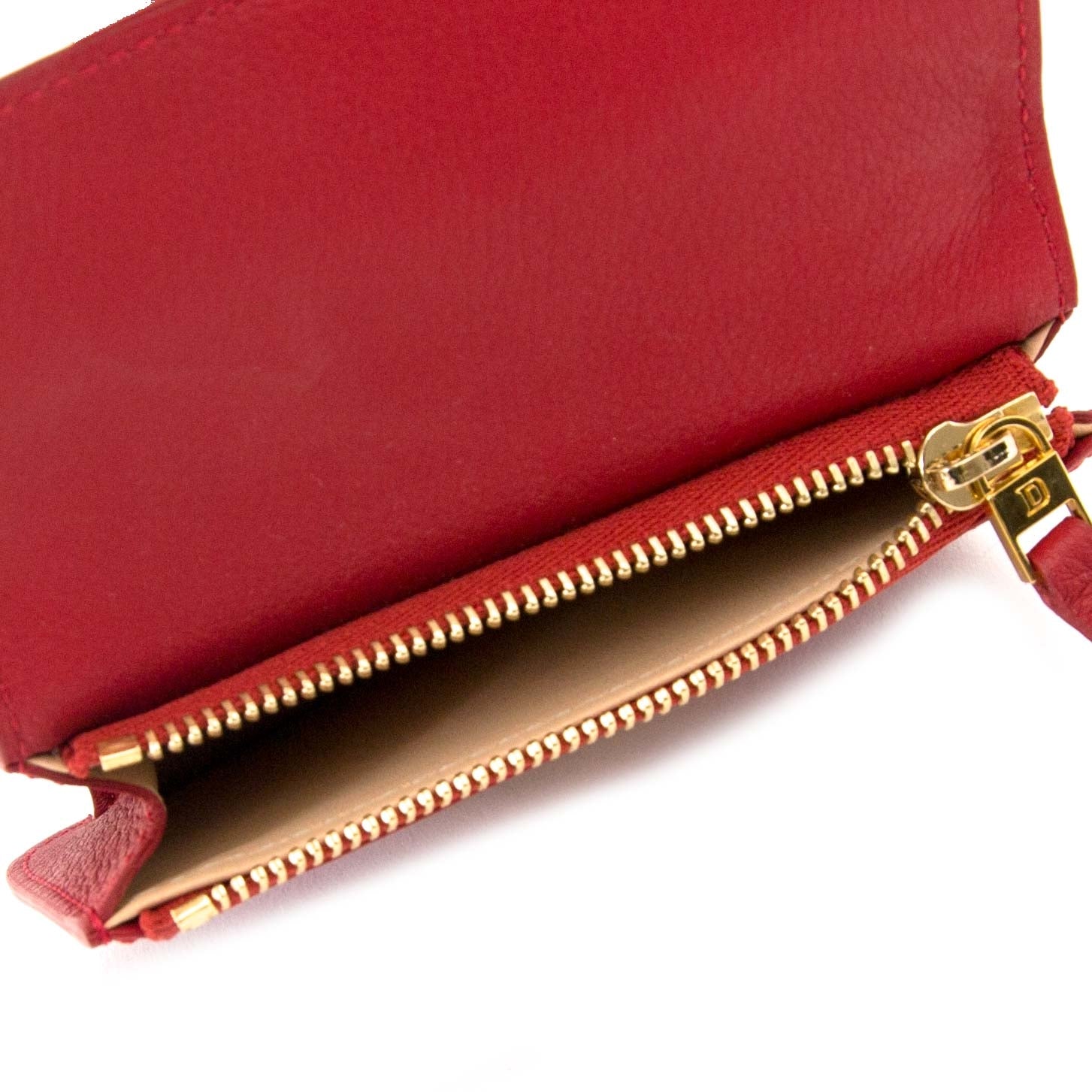 koop Delvaux Red Escudo Wallet PM bij labellov aan de beste prijs