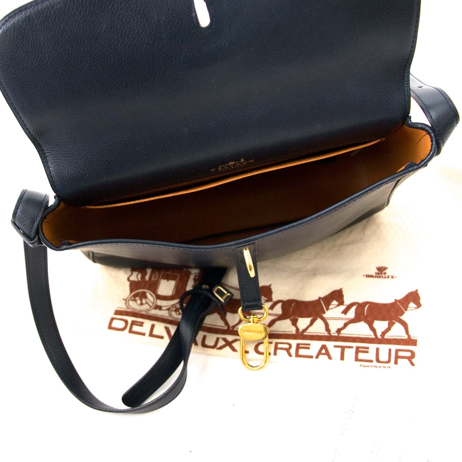 Achète des sacs seconde-à-main de Delvaux à labellov vintage fashion webshop de mode