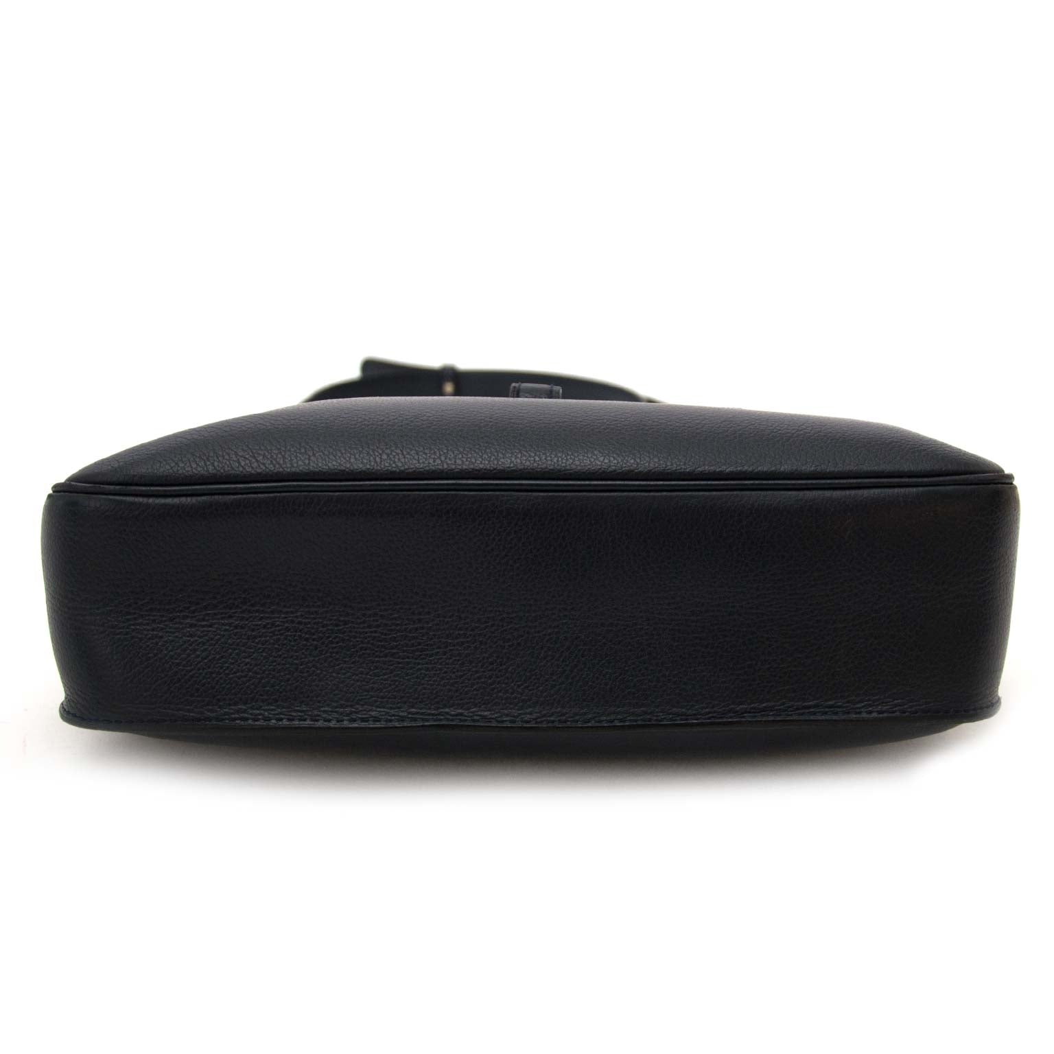 buy authentic delvaux bags at labellov vintage webshop